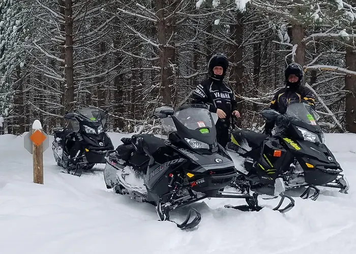 Curriers Lakeview Lodge